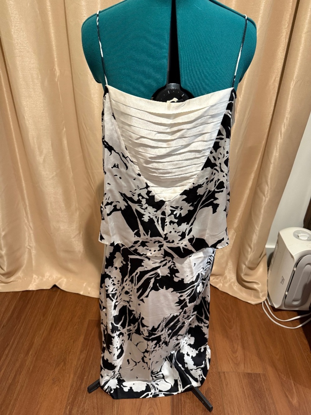 100% Silk Black & White Floral 2-Piece Set Pleated Cami & Midi Skirt